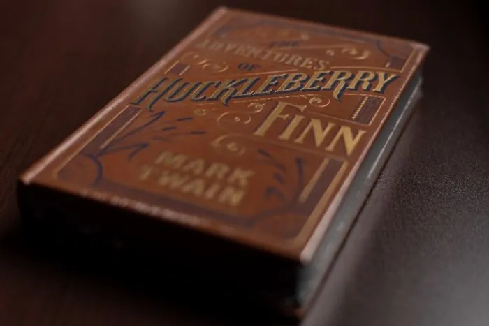 Livro Huckleberry Finn Editora Barnes and Noble [INGLÊS]