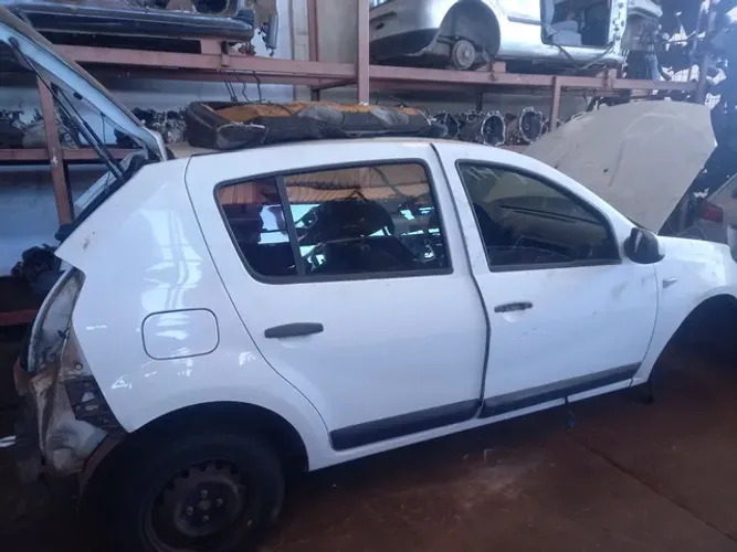 SUCATA RENAULT SANDERO 2012