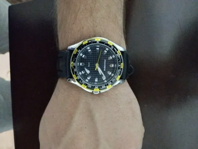 Relógio Mondaine 