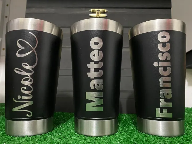 Brindes corporativos, copos térmicos personalizados. .