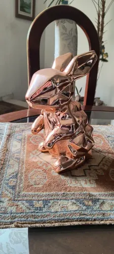 Coelho fractal de cerâmica