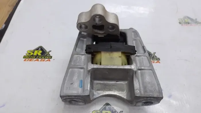 Coxim Do Motor Direito Ka