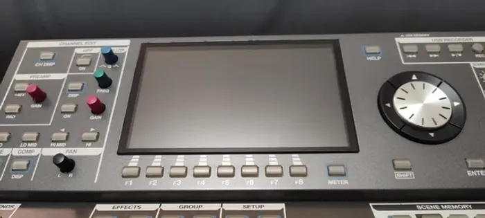 Som para igreja - Mesa Digital Roland M300 + 2 Snakes + Road Case.