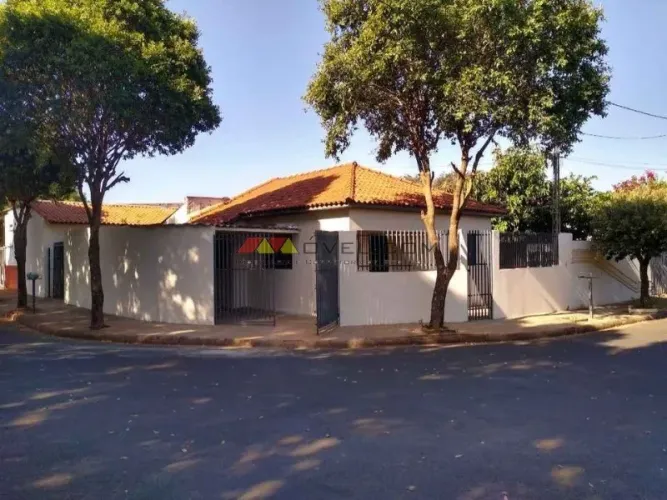 Venda de Casas / Padrão na cidade de BORBOREMA