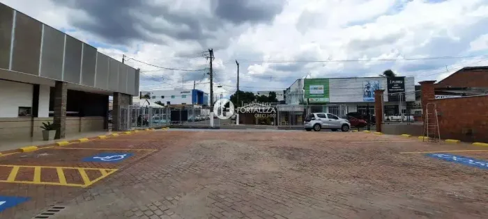PONTO COMERCIAL EXCLUSIVO NA MELHOR LOCALIZAÇÃO! Salão Amplo, Cozinha Industrial e Estacio