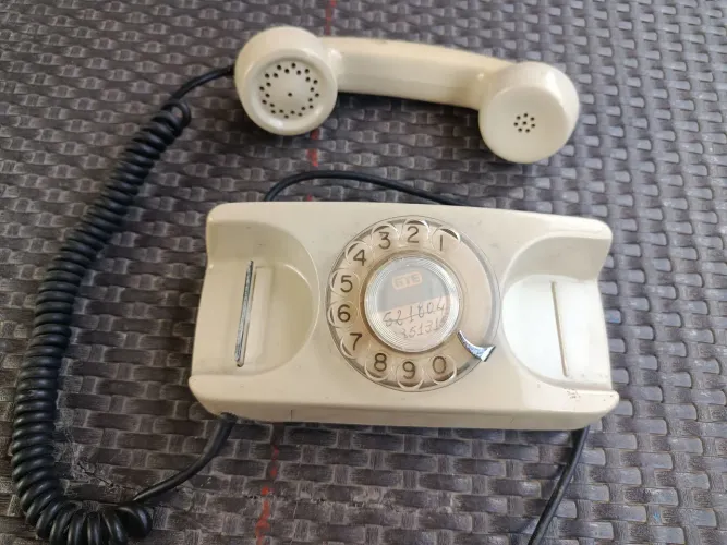 Telefone antigo