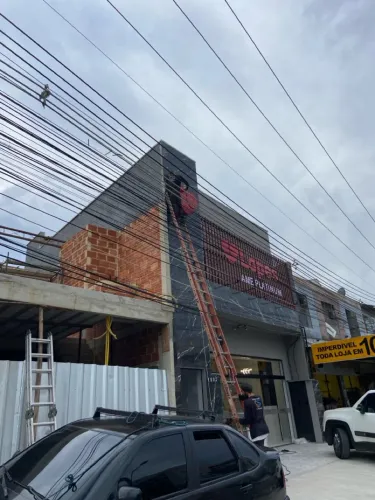 Letreiros em Acm, fachadas