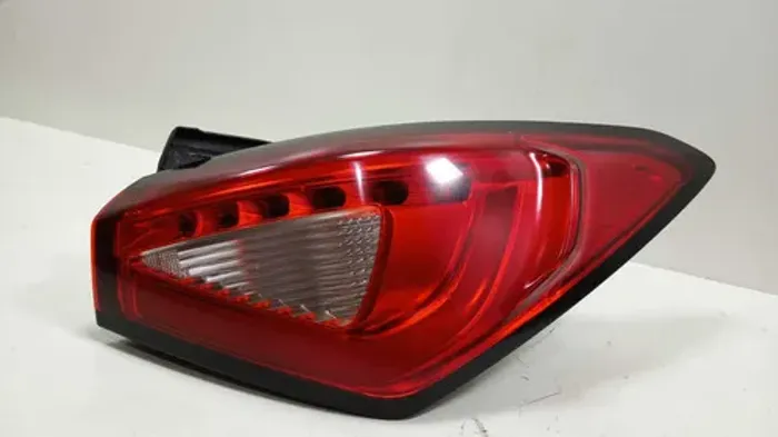 Lanterna Traseira Direita Fiat Cronos Drive 1.3 2019 2020 Direito/passageiro Vermelho