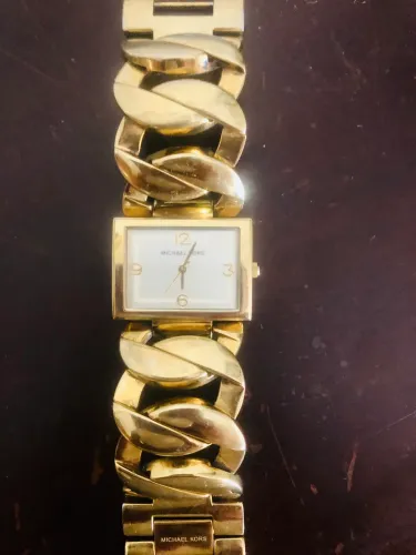 Vendo relógio feminino Guess