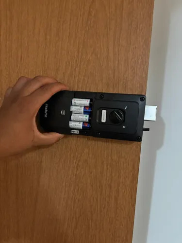 FECHADURA ELETRÔNICA - INSTALAÇÃO RÁPIDA! Biometria, Senha e TAG. Sua Casa Segura!