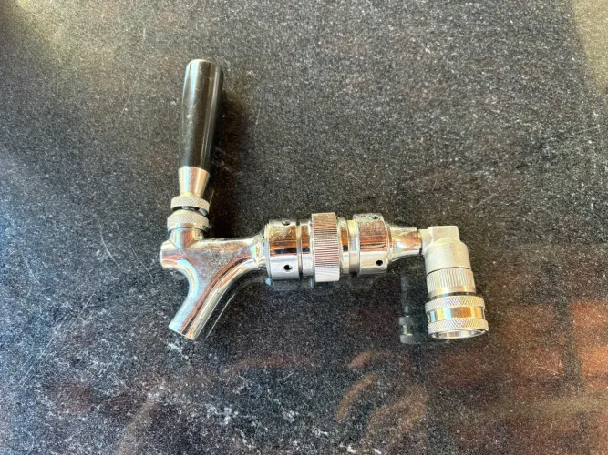 Torneira de chopp Americana com regulagem de vazão e ball lock inox