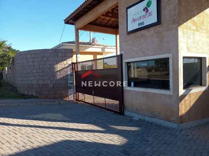 Casa de condomínio em Avenida Maria Thereza da Costa Naufal - Parque das Laranjeiras - Ita