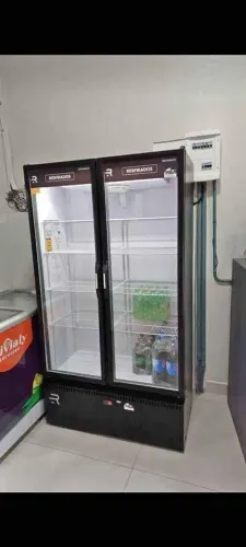 Balcão auto serviço expositor 2 portas resfriados Refrimate pronta entrega - Marcos