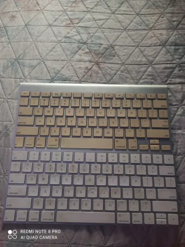 VENDO 2 TECLADOS DA APPLE IMPORTADO 