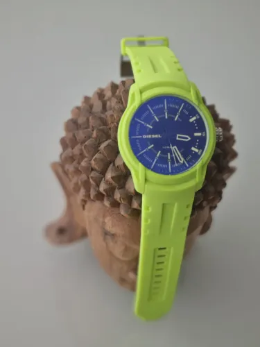 Relógio Diesel Masculino Azul e Verde Neon