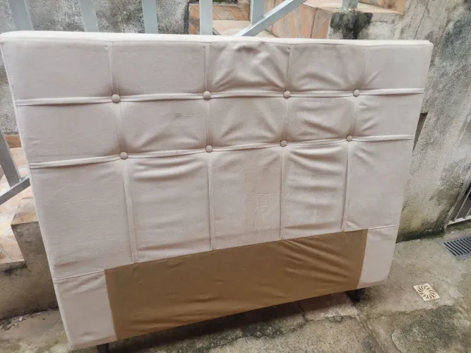 Cabeceira de Cama de casal L 140 X A120<br>140. L  X  A. 1,22