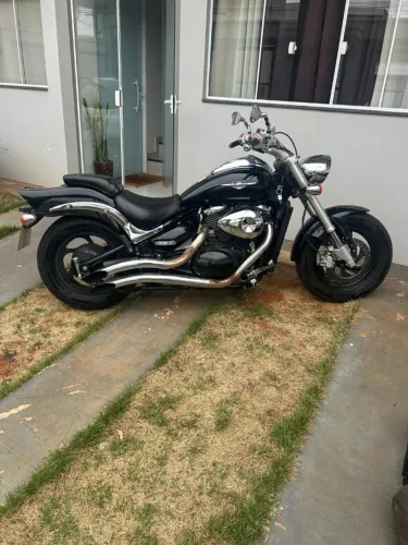 Suzuki Boulevard M800