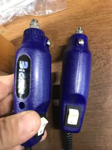 Mini furadeira para eletrônica