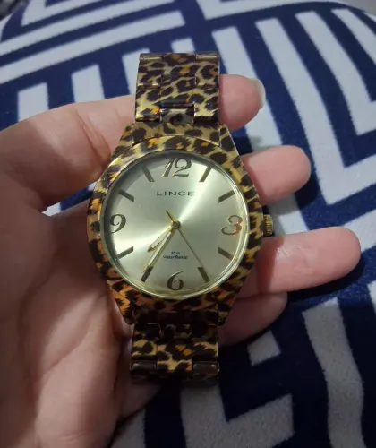 Para vender um lindo relógio 