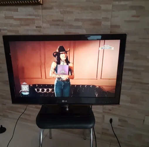 TV LG LED FUL HD 32 LV2500