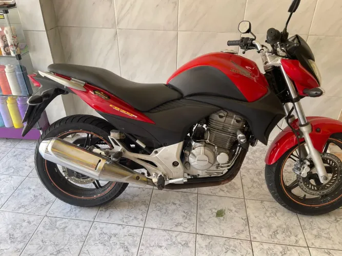 Cb300 2012 no ponto de transferir 