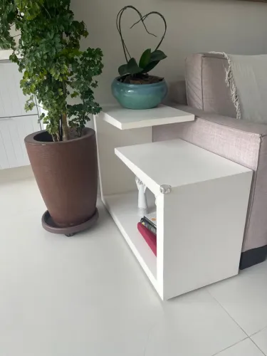 Linda Mesa Lateral da loja Líder Interiores