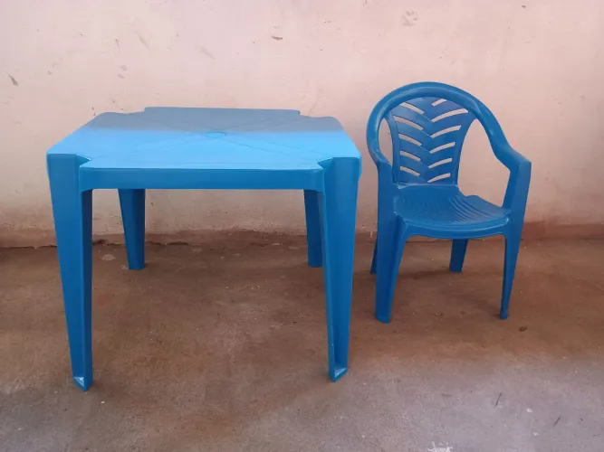 Mesa e Cadeira Infantil Azul - Perfeitas para Crianças