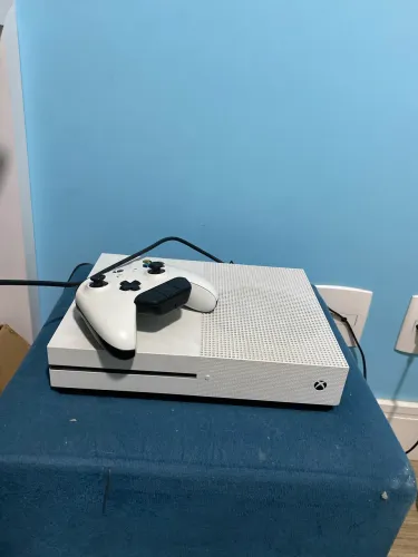 Xbox One S 1TB + 2 Controles Originais - Excelente Estado