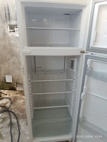 Vendo geladeira