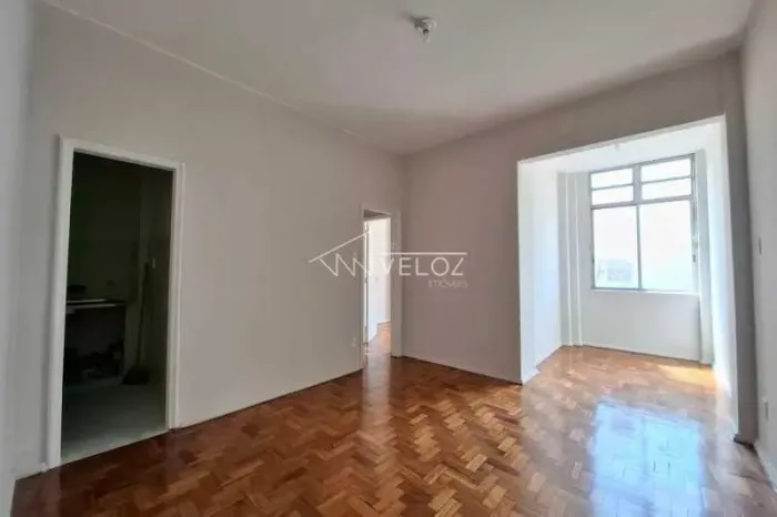 Apartamento : Padrão / Residencial / Centro