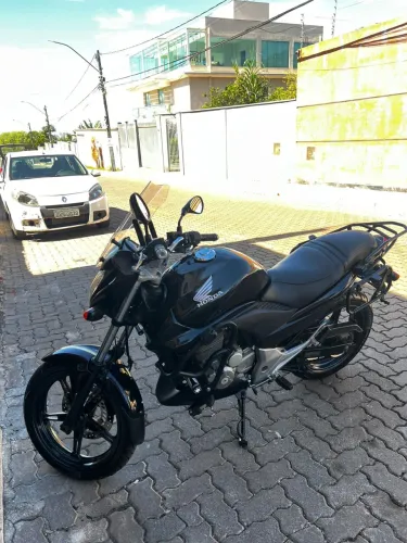 Vendo Honda CB 300R 2010