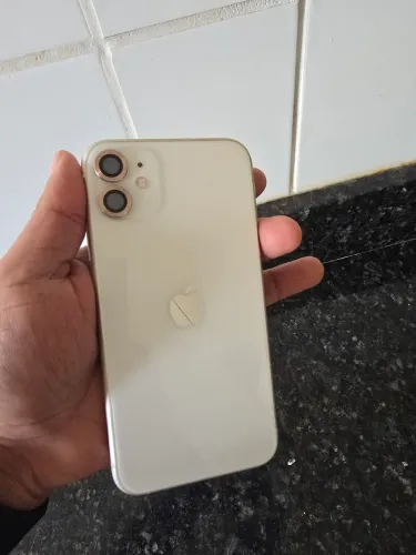 Iphone 11 64Gb única dona funcionando perfeitamente
