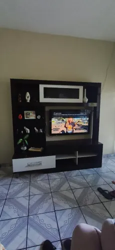 ESTANTE E TV 40"
