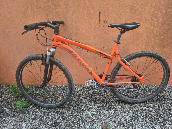 Vendo bike aro 26 Rockrider Btwin