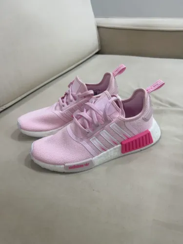 Tênis Adidas 
