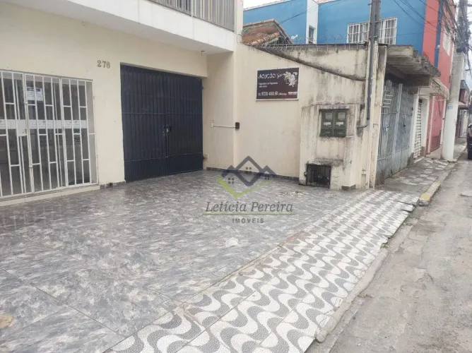 Casa com 3 quartos para alugar, 104 m² por R$ 6.230/mês - Centro - Suzano/SP