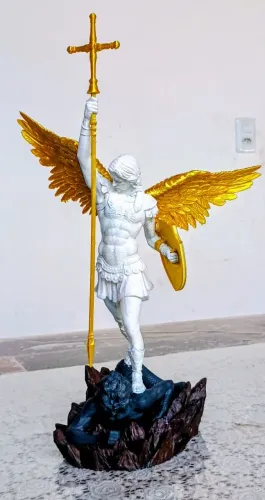 ? São Miguel Arcanjo - 30 cm ?