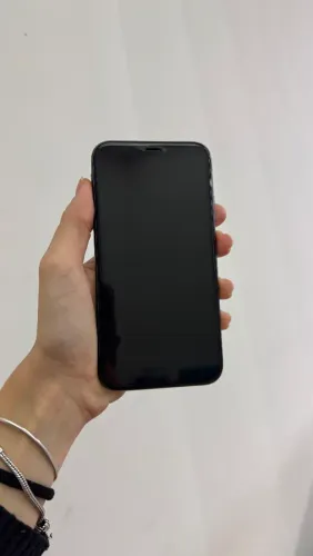 Celular Iphone 11. 64GB