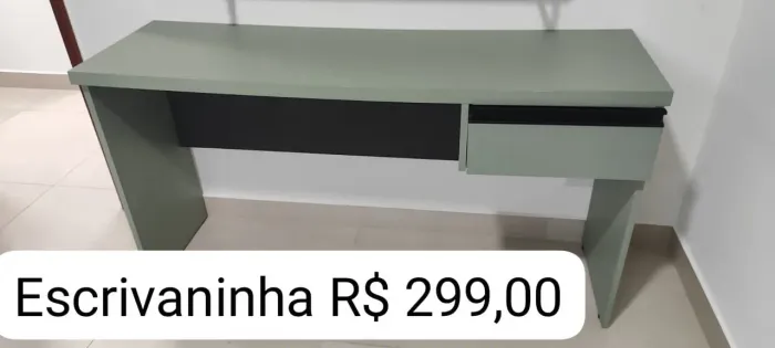Escrivaninha Mesa para Escritório/Home Office 1,50m - Excelente Estado | R$ 300
