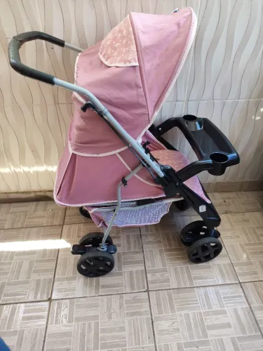Carrinho de bebê TUTY Baby praticamente novo 