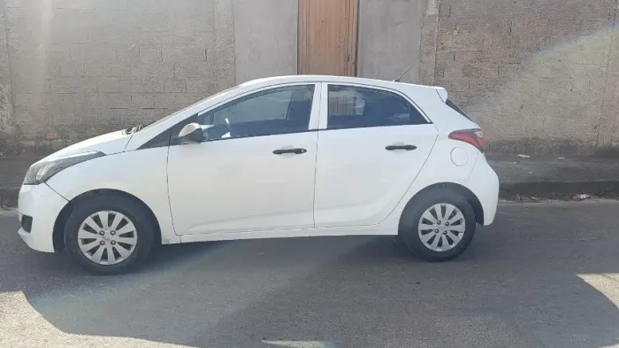 Hyundai HB20 Unique 1.0 Flex 12V Mec. 2019
