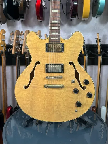 Guitarra semi acústica Groovin Classy