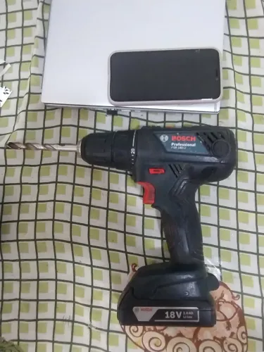 Parafusadeira/Furadeira Bosch GSR 180-LI 18V (Com Bateria - Sem Carregador)