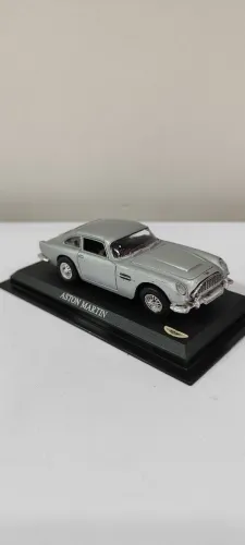 Carrinho Miniatura Aston Martin DB5 coleção Del Prado 