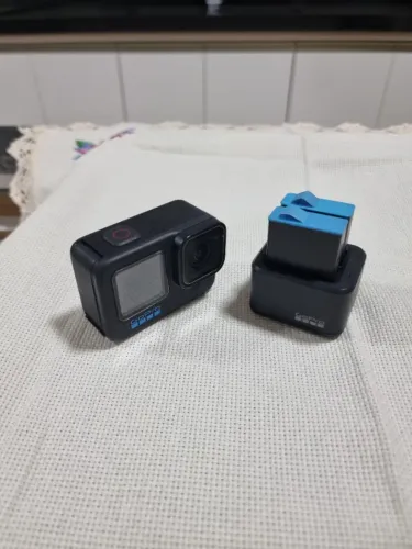 GoPro Hero 10 Black com 3 baterias e carregador