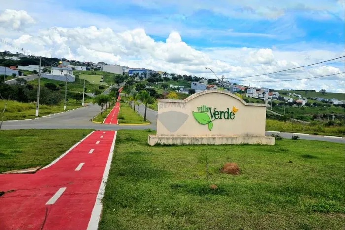 "Terreno dos Sonhos: Villa Verde em Bragança Paulista"