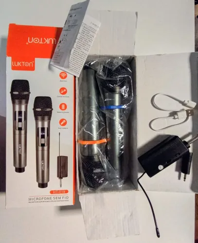 2 (dois) microfones sem fio pelo preço de 1 (um)