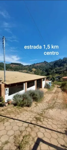 Bela chácara de 900m2 próxima a cidade!! Delfim Moreira MG