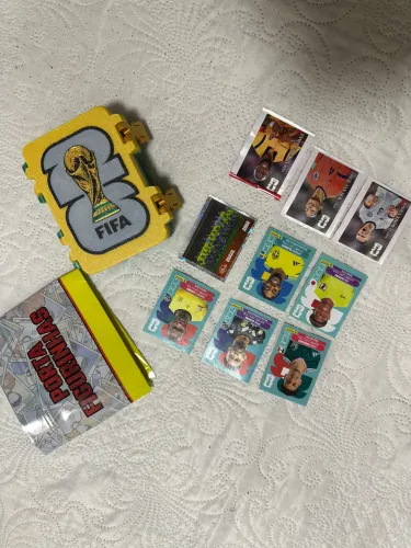 Porta figurinhas + figurinhas copa 2026