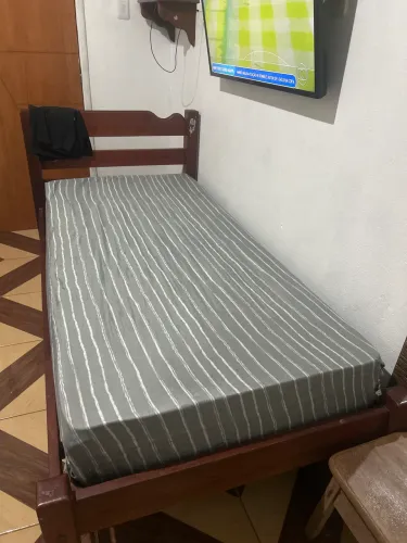 Cama solteiro com colchão